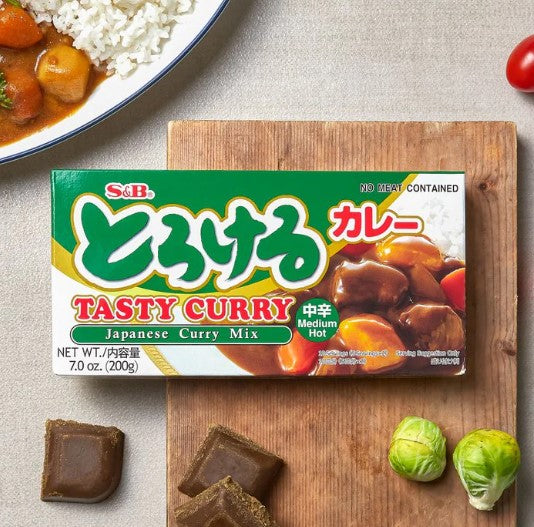 S&B - Torokeru Curry Medium hot 200g