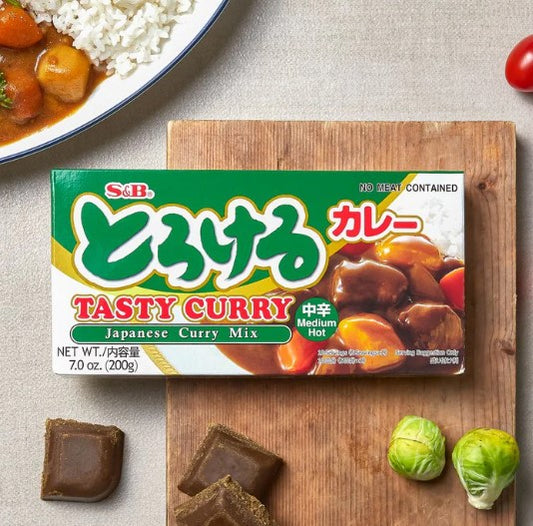 S&B - Torokeru Curry Medium hot 200g