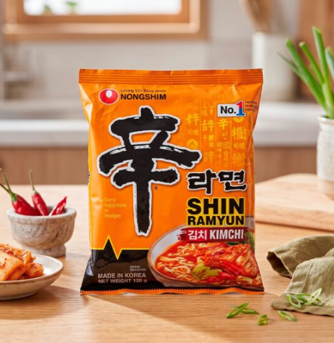 Shin Kimchi Ramyun 120g - Instant nudle s ljutom supom i komadićima ukiseljenog kupusa začinjen ljutom mlevenom crvenom paprikom 120g